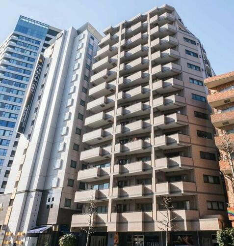 フリーディオ西麻布 13階建