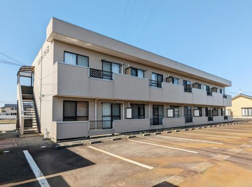 富山県滑川市菰原 賃貸アパート