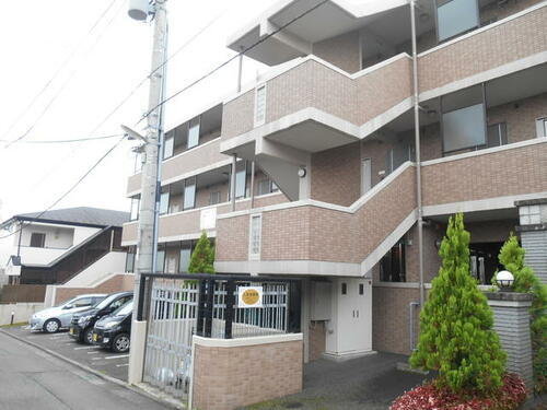 エクセラ子平町 3階建