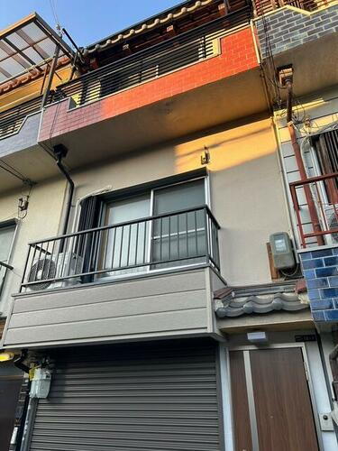 大阪府東大阪市稲田本町２丁目 3階建
