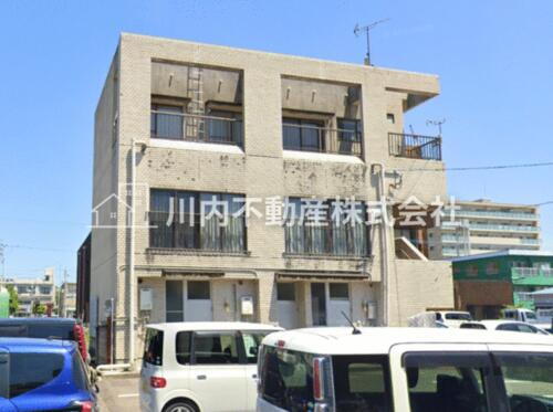 鹿児島県薩摩川内市若松町 3階建