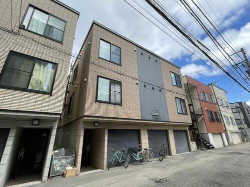 アグレアーブル南６条 3階建