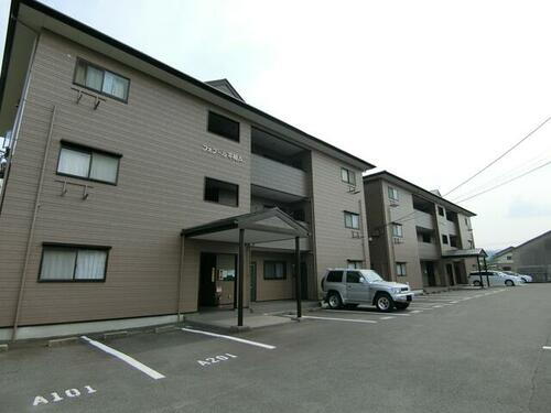 香川県さぬき市志度 3階建 築25年4ヶ月