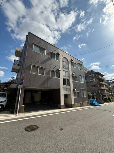 福岡県北九州市八幡東区大蔵１丁目 3階建 築41年9ヶ月