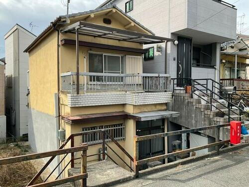 大阪府和泉市上代町 2階建