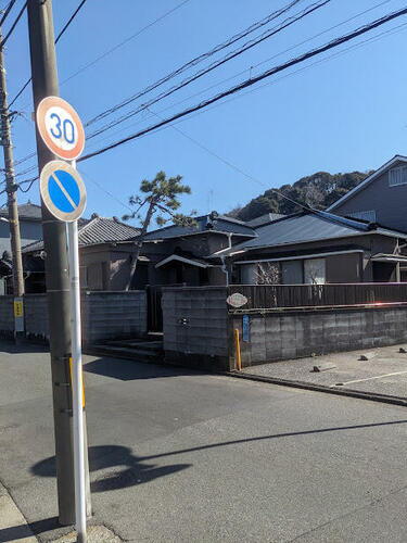 神奈川県横須賀市馬堀町１丁目 2階建
