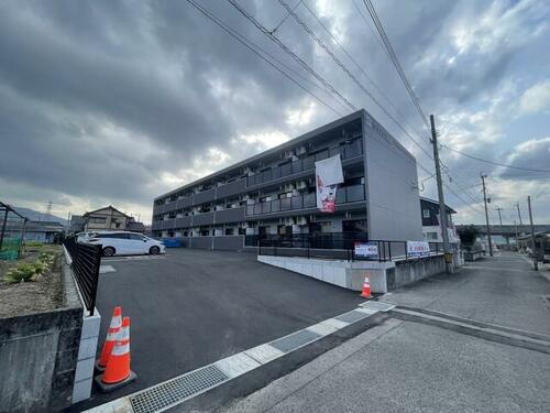 レリアテラス川内南 3階建