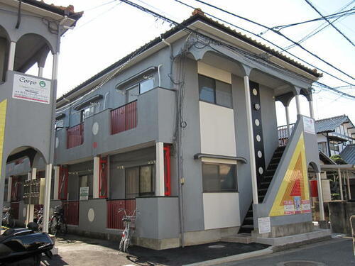 コーポ赤いきつね 2階建