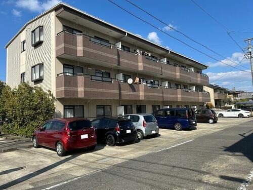カーサ東田面 3階建