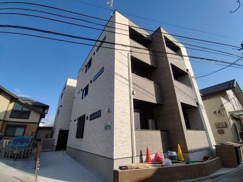 埼玉県さいたま市南区関２丁目 3階建