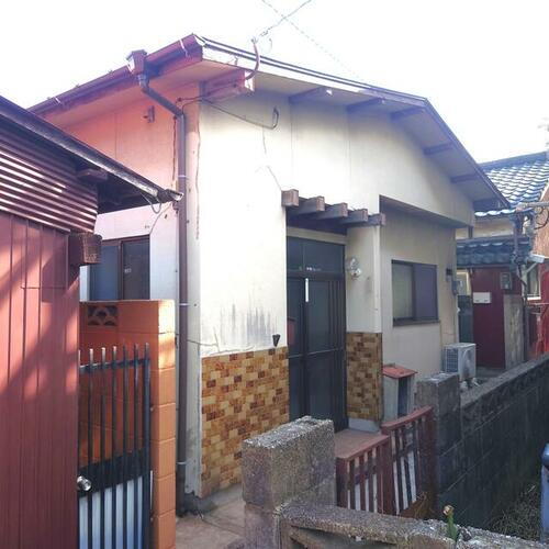 福岡県直方市津田町 平屋建て