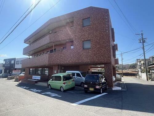 三重県四日市市新正３丁目 築39年10ヶ月 3階建