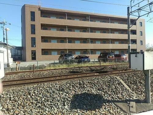 兵庫県三田市上井沢 4階建 築24年2ヶ月