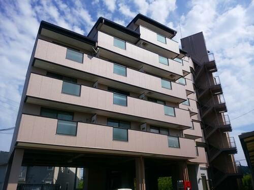 インタパレス北条 6階建