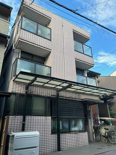 京都府京都市東山区大和大路通五条下る２丁目上梅屋町 3階建