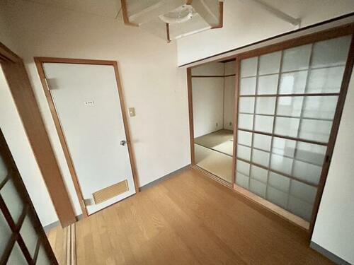 本町マンション 4階建