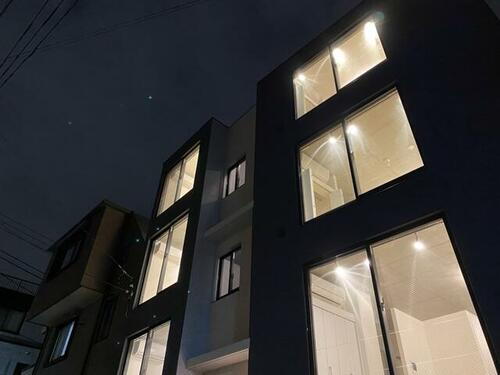 ｔｒｉａｓ１５２ 4階建