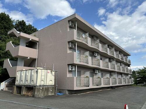 マンション巣子 3階建