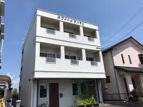 ホワイトビラハヤシ 3階建