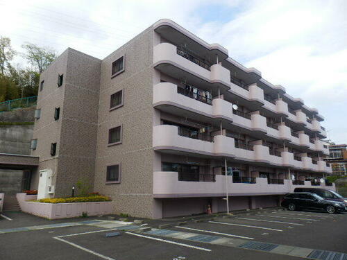 藤倉マンション梵 4階建