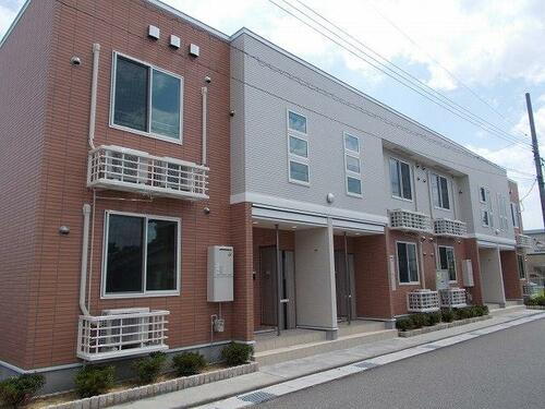 富山県富山市婦中町下轡田 2階建 築13年