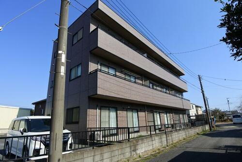 千葉県山武郡横芝光町横芝 3階建