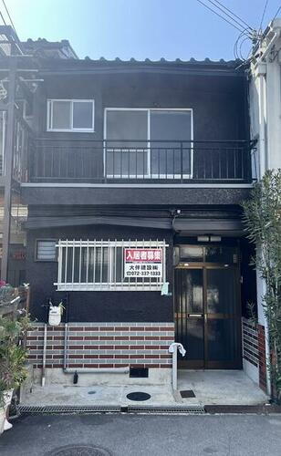 大阪府松原市三宅西２丁目 2階建