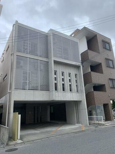 奥山マンション 3階建