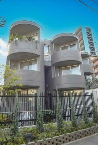 東京都新宿区左門町 3階建 築28年9ヶ月