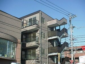 埼玉県所沢市東所沢和田１丁目 4階建 築23年