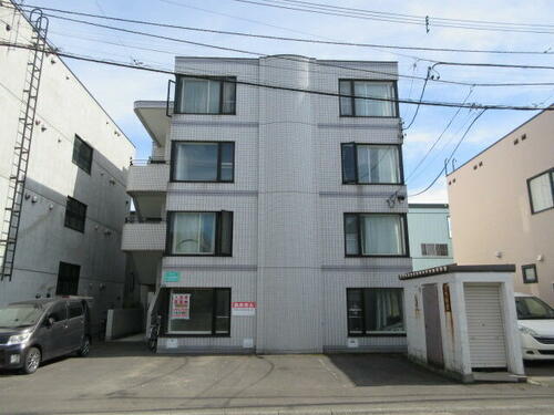 北海道札幌市豊平区平岸四条６丁目 4階建 築35年3ヶ月