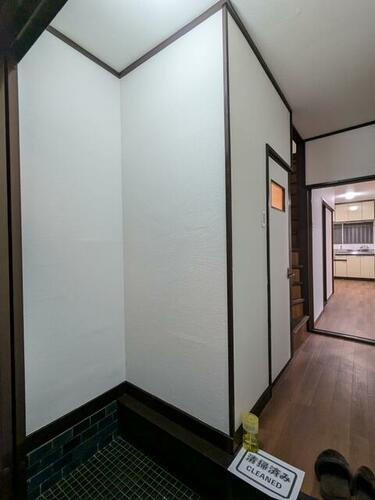 大阪府藤井寺市川北３丁目 2階建