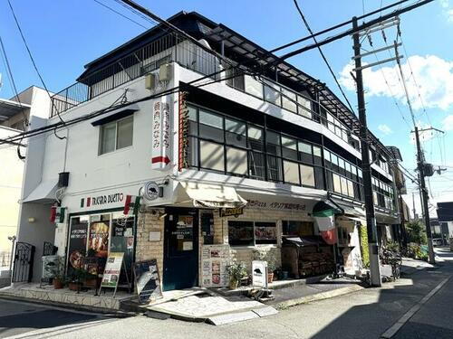 サザンコート 3階建