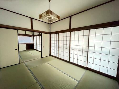 茨城県水戸市常磐町２丁目 2階建