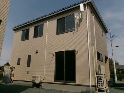 山形県山形市青田３丁目 2階建