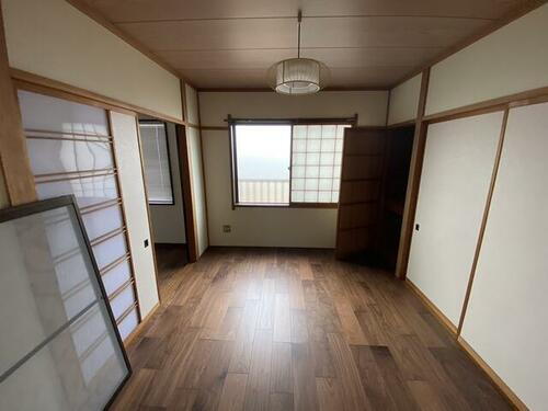 富山県魚津市新金屋１丁目 3階建 築39年11ヶ月