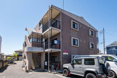 フェストーソカーネ 3階建