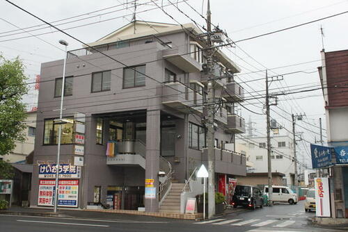 神奈川県横浜市鶴見区駒岡２丁目 地上3階地下1階建 築31年8ヶ月