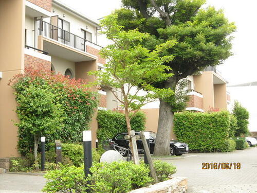 神奈川県横浜市鶴見区北寺尾４丁目 3階建 築21年9ヶ月