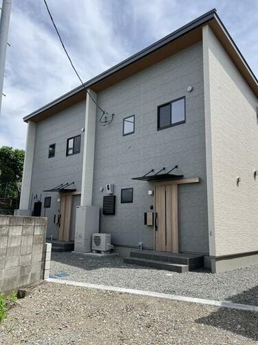 熊本県熊本市中央区黒髪２丁目 2階建 