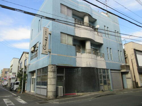 鹿児島県薩摩川内市東向田町 3階建