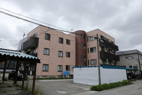 山形県新庄市上金沢町 3階建 築28年10ヶ月