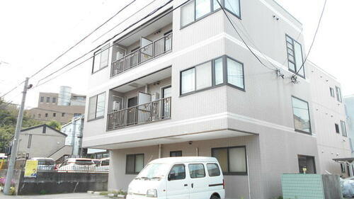 千葉県千葉市中央区亀岡町 3階建