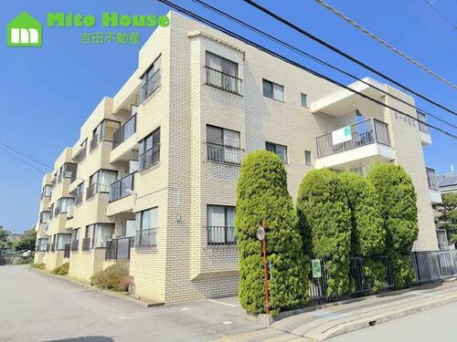 コーポ香貫 3階建