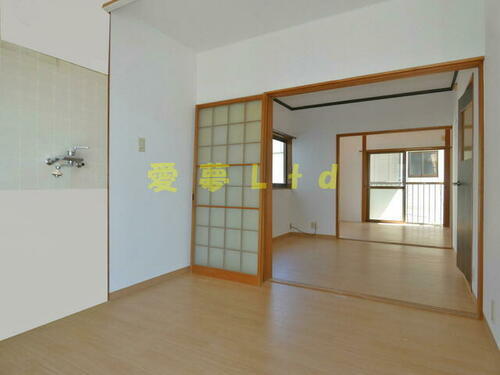 高知県高知市梅ノ辻 3階建 築32年7ヶ月