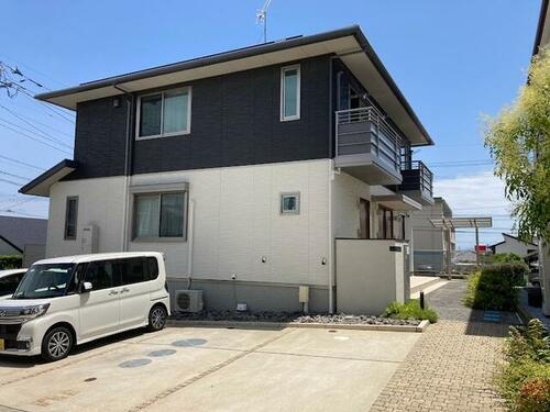 シャーメゾン城内 2階建