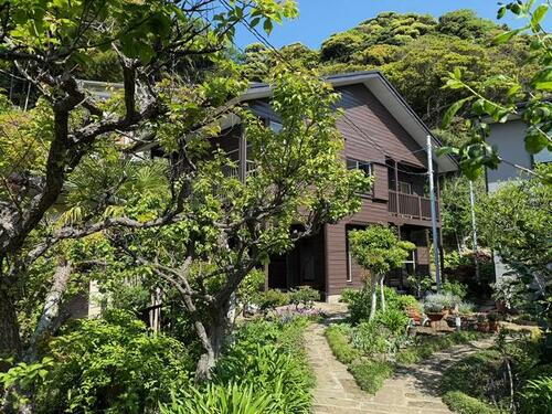 神奈川県鎌倉市稲村ガ崎３丁目 2階建