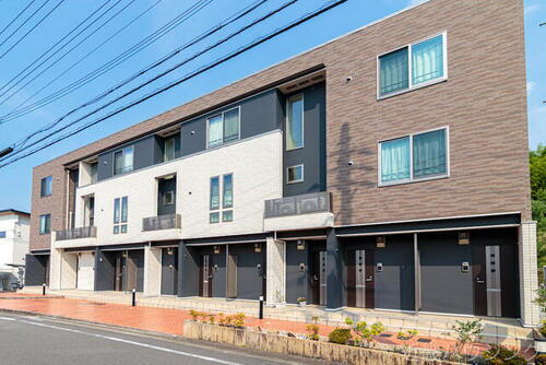 京都府木津川市城山台１１丁目 3階建 築9年11ヶ月