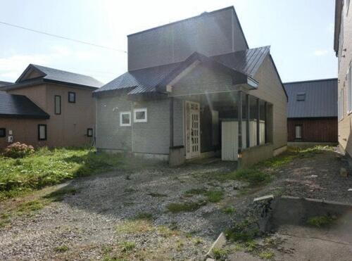 北海道室蘭市八丁平２丁目 2階建 築37年5ヶ月