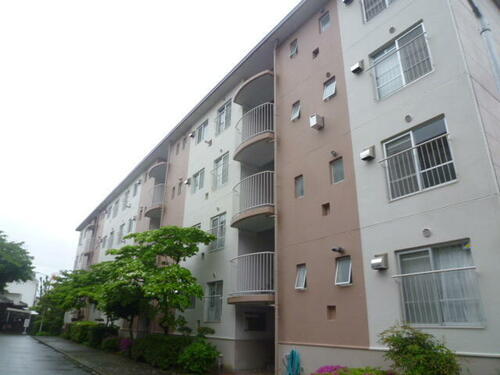 大阪府箕面市西小路２丁目 4階建